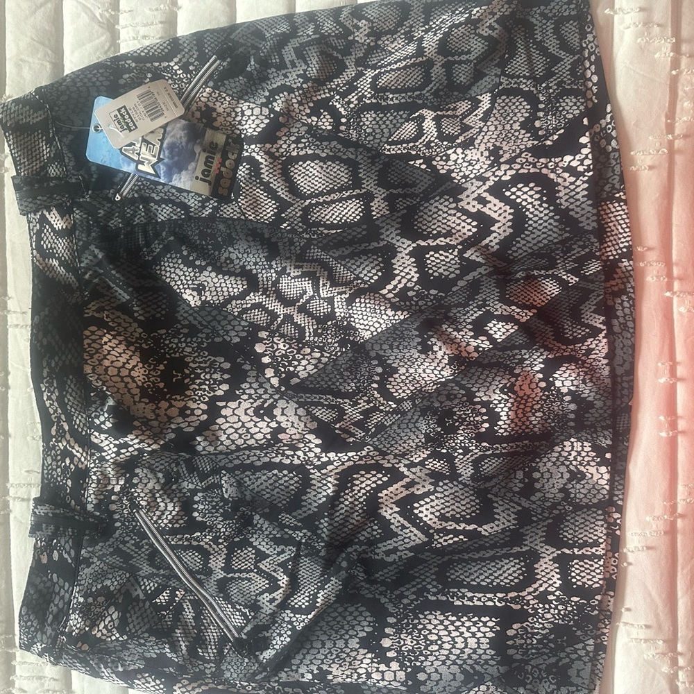 Black and White Snake Print Skirt